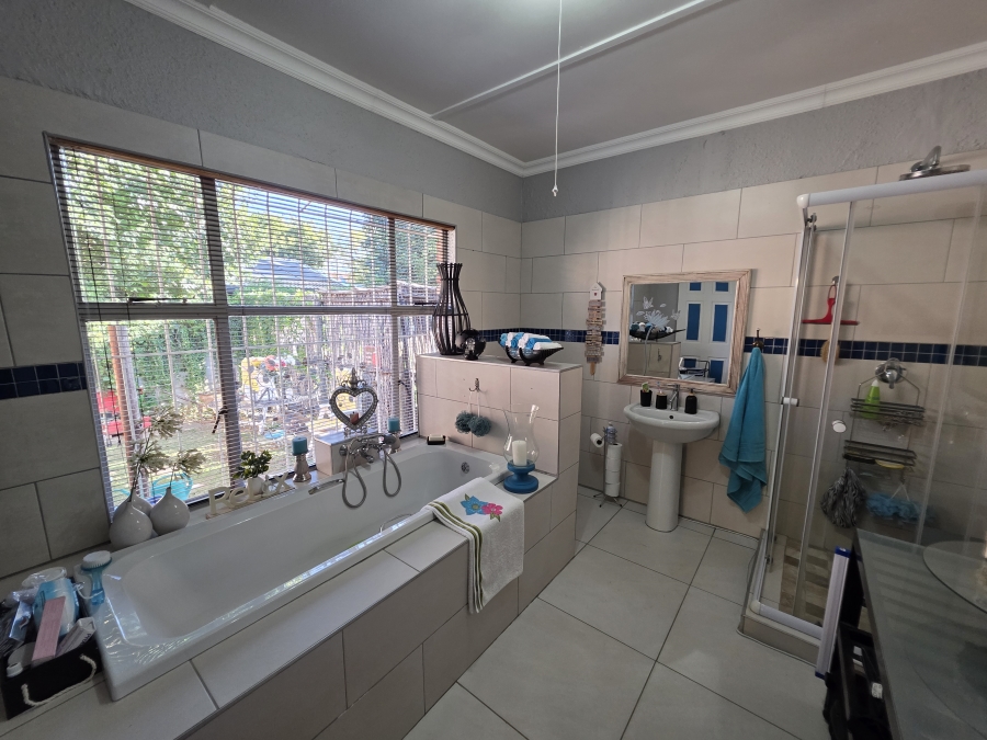 3 Bedroom Property for Sale in Riebeeckstad Free State